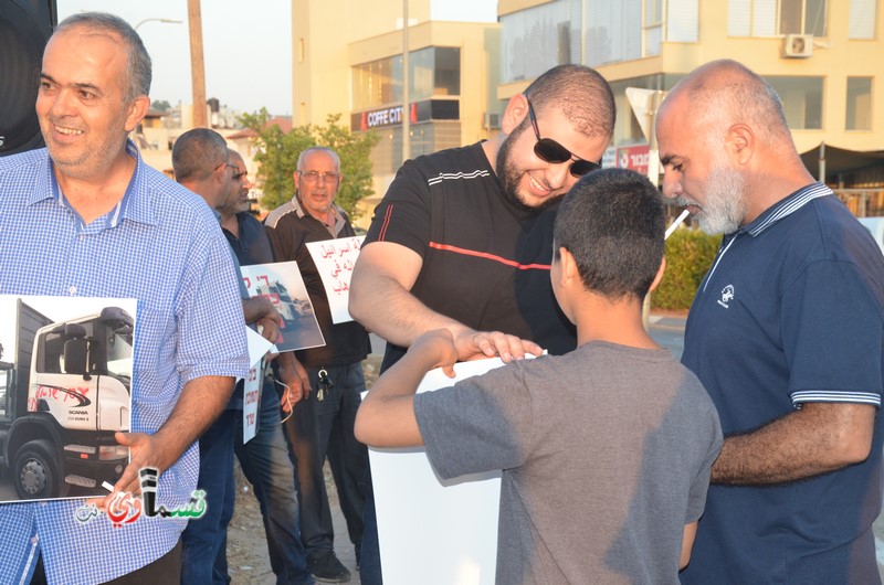 فيديو: وقفة احتجاجية جراء الاعتداء على الحي الجنوبي من قبل قطعان المستوطنين الإرهابيين